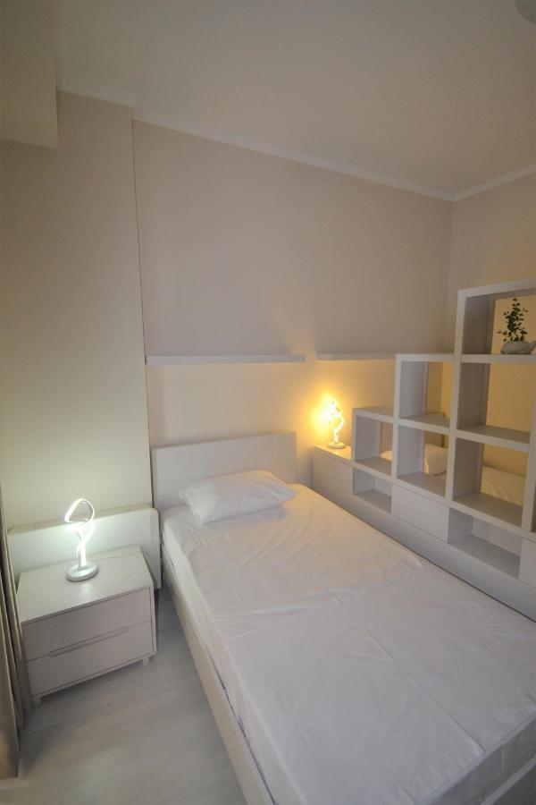 Luxury Penthouse B&E Apartment Sarandë Exterior foto