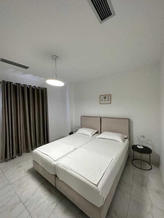 Luxury Penthouse B&E Apartment Sarandë Exterior foto
