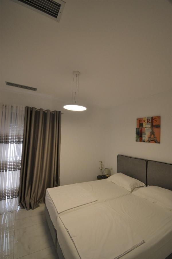 Luxury Penthouse B&E Apartment Sarandë Exterior foto